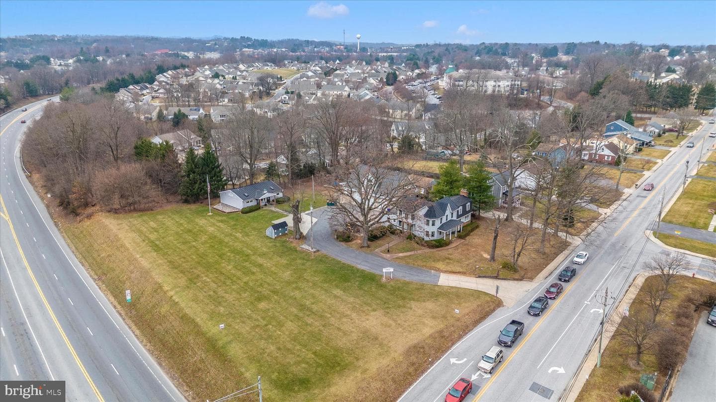 806 Park Avenue, Mount Airy