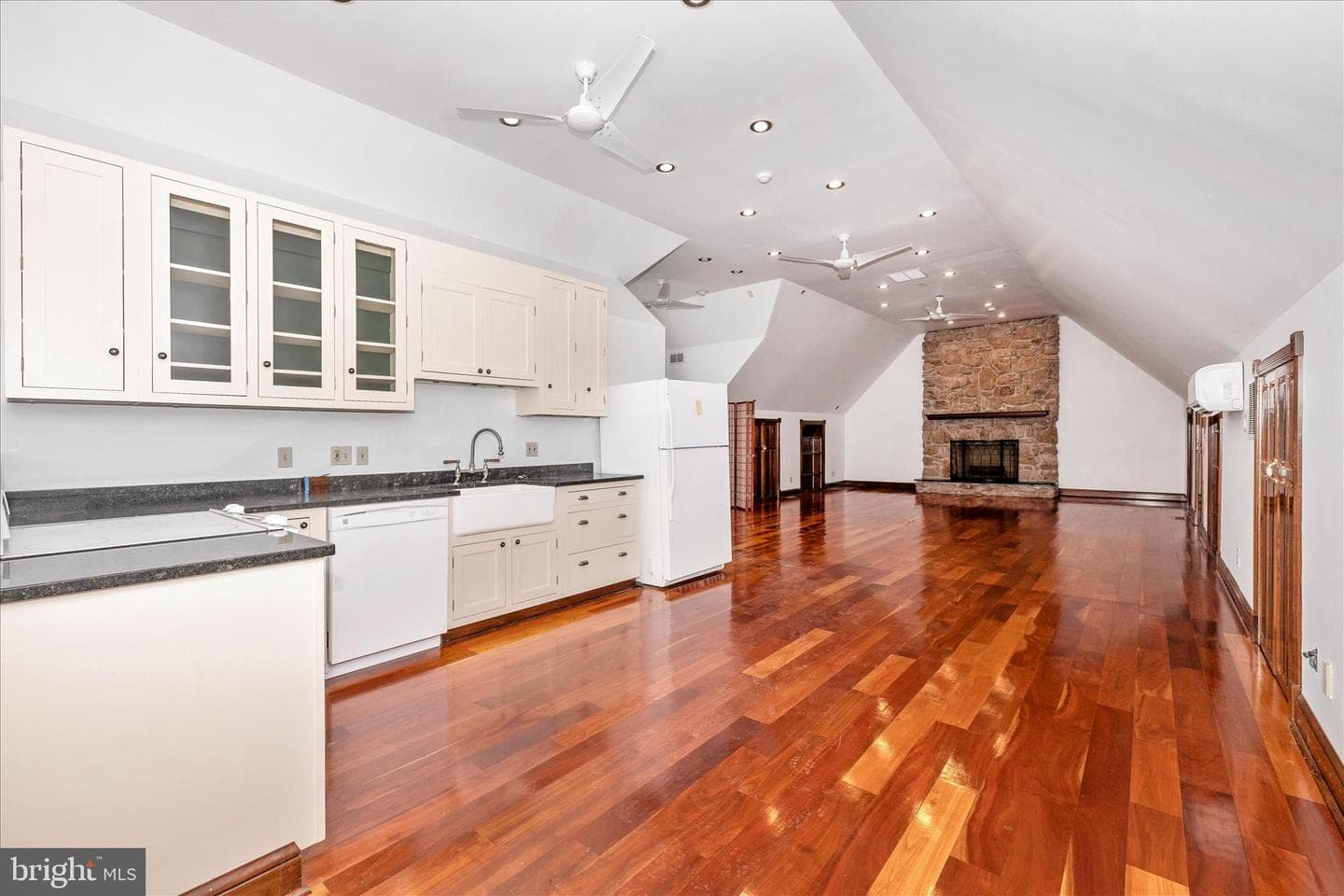 806 Park Avenue photo 15