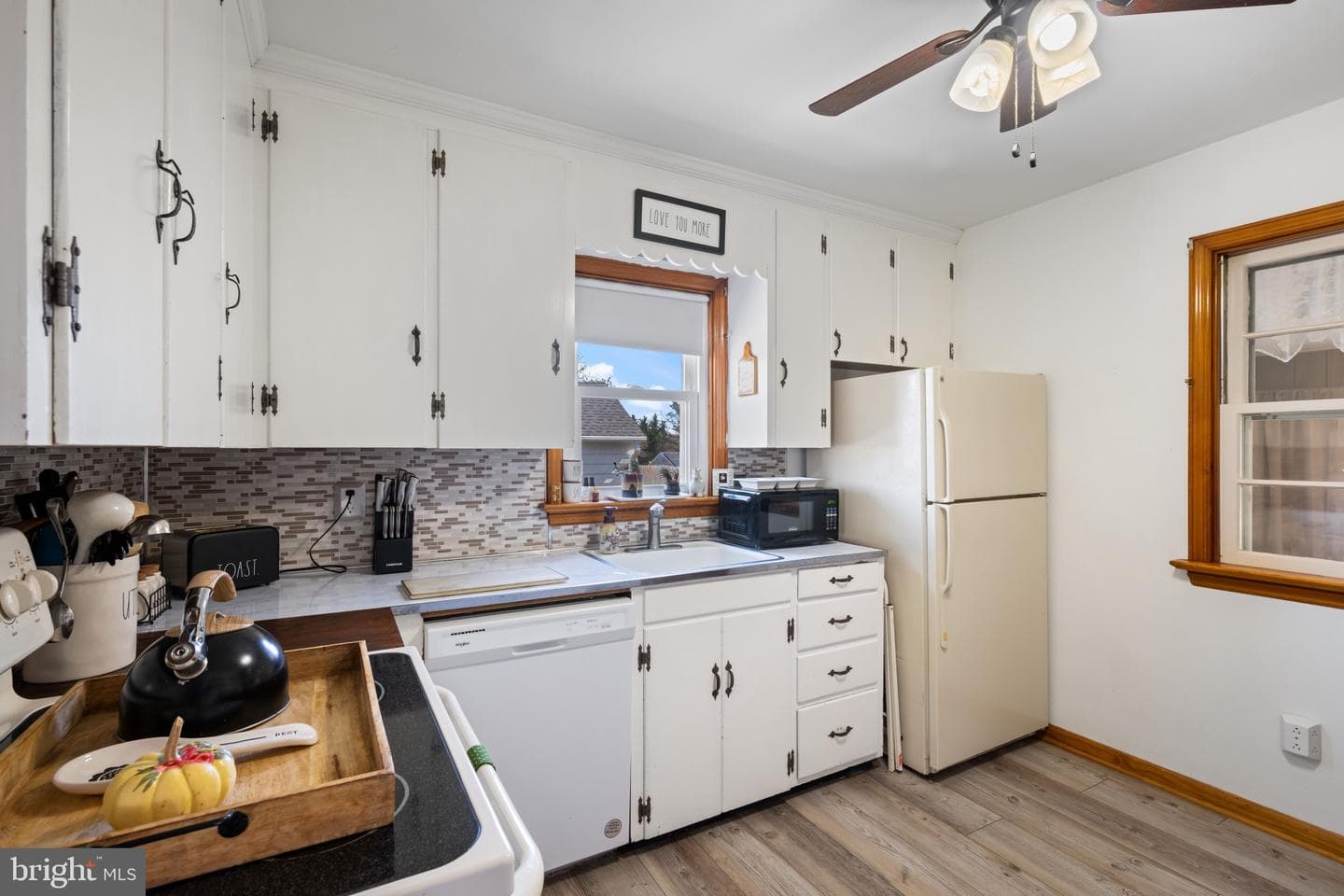4207 Ralph Avenue photo 10