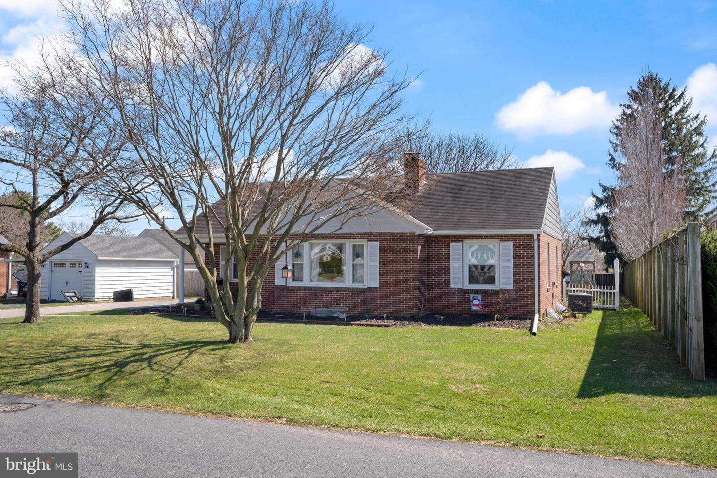 4207 Ralph Avenue photo 3