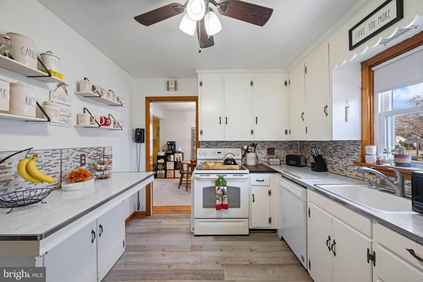 4207 Ralph Avenue photo 9