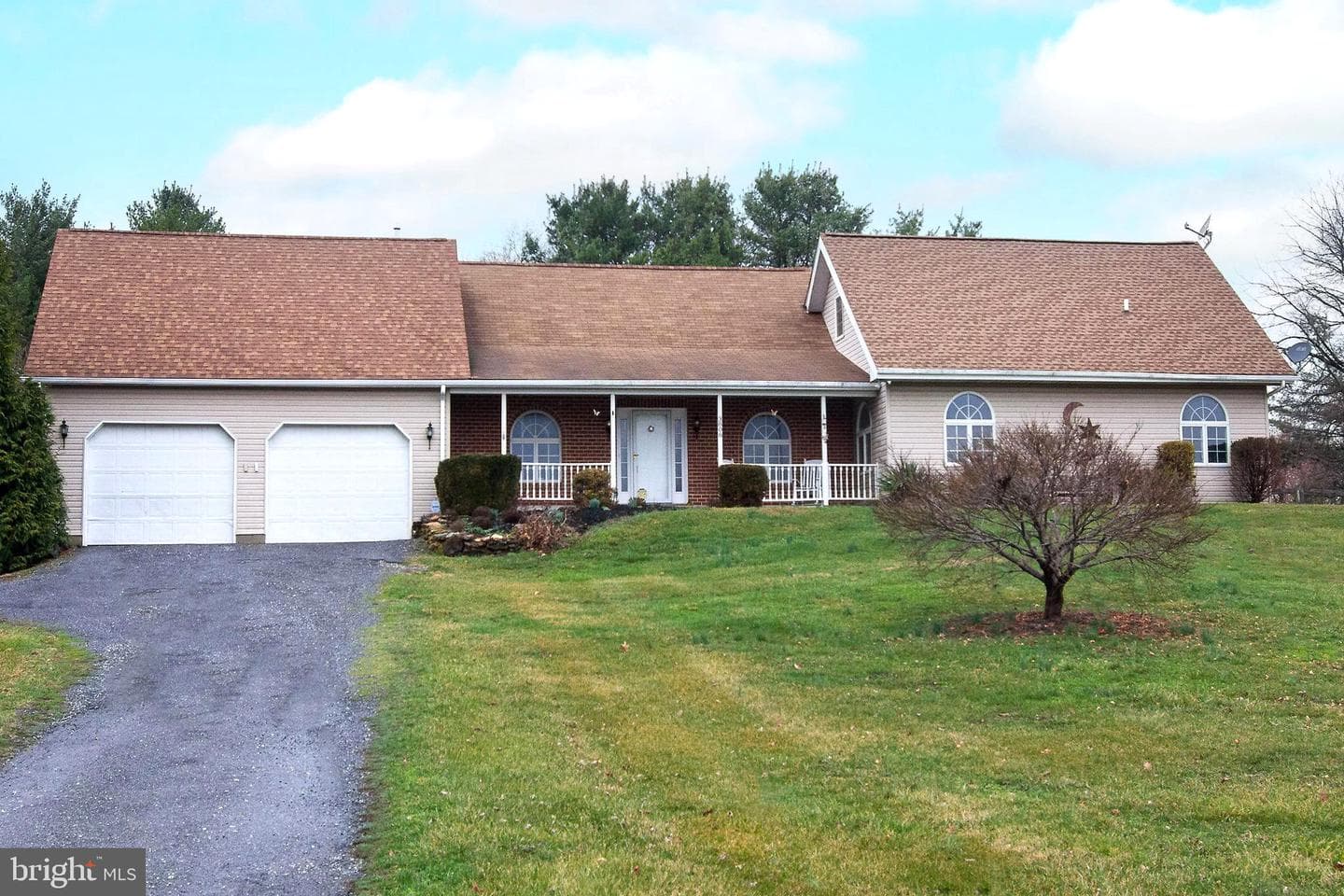 3808 Falls Road photo 1