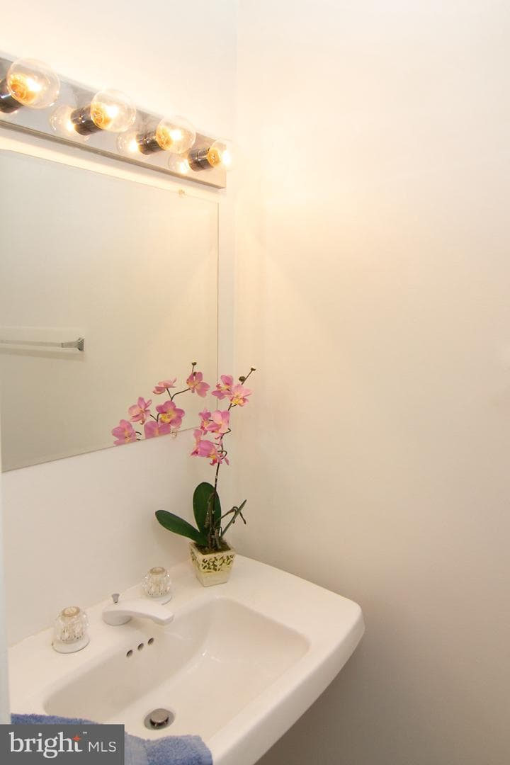 3808 Falls Road photo 7