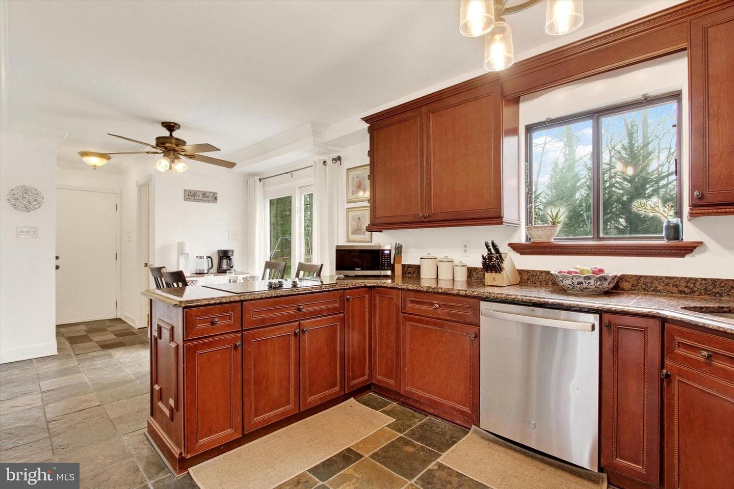 308 Winsome Drive photo 10