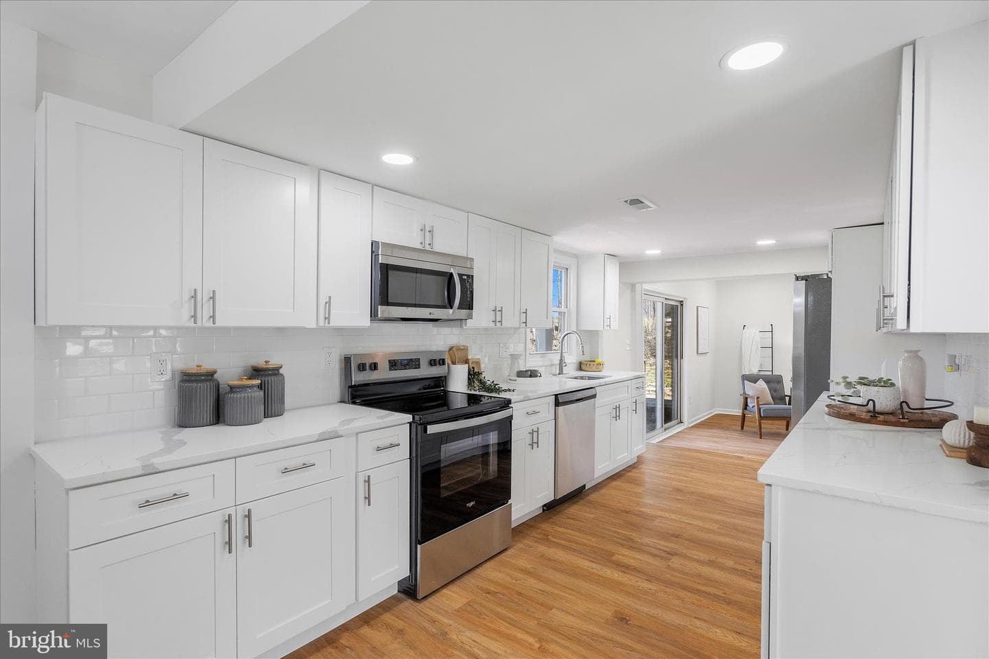 108 Franklin Avenue photo 4