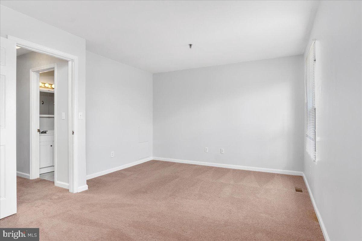 334 E Baltimore Street photo 6
