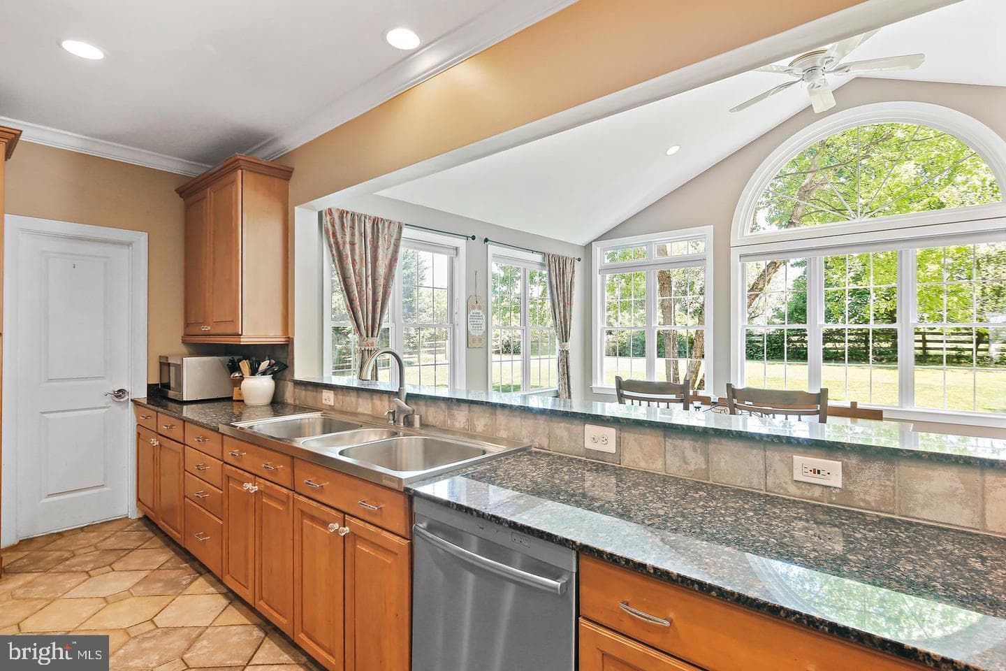 7307 Morgan Road photo 6