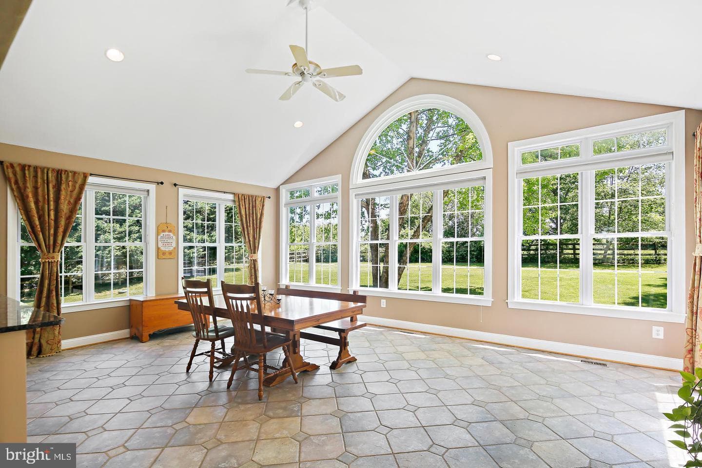 7307 Morgan Road photo 9