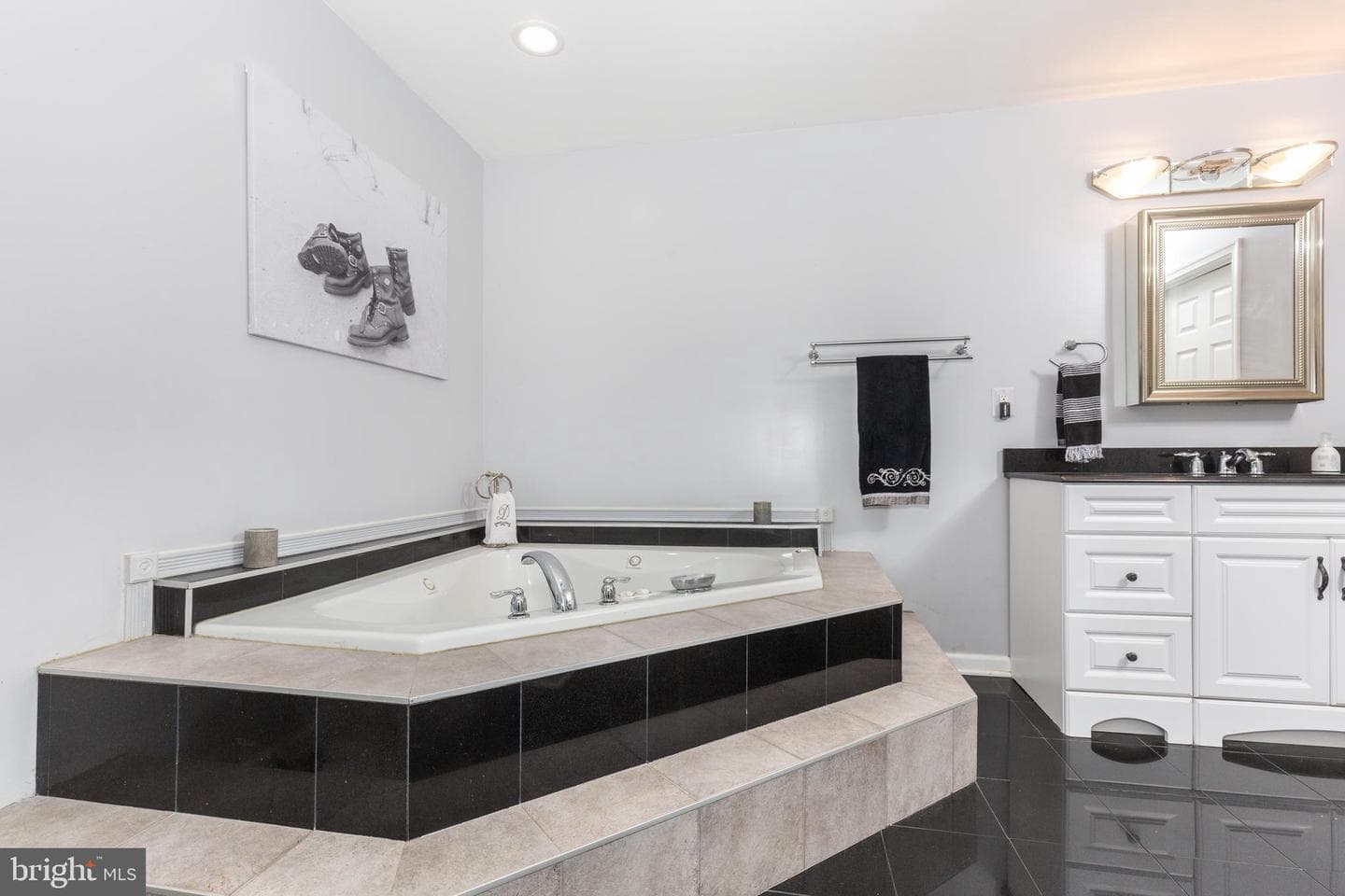 2106 Spencer Lane photo 25
