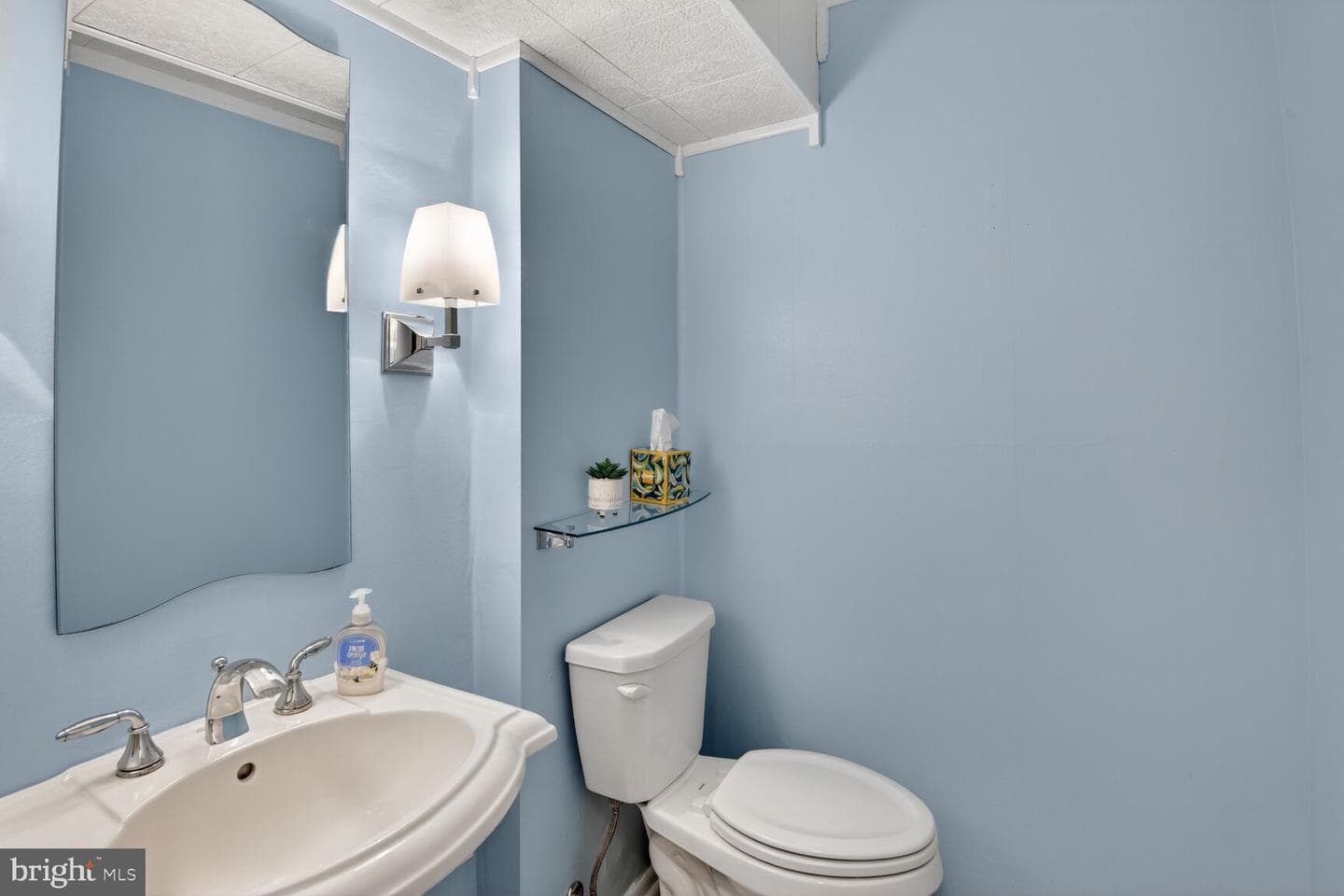 5382 View Point Court photo 17