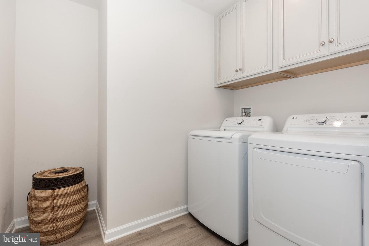 112 Sherman Way photo 36