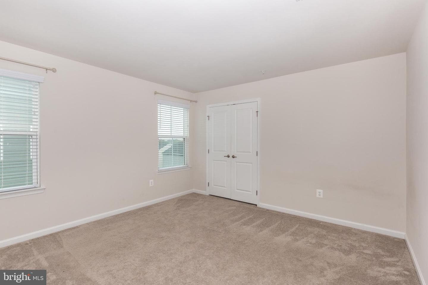 112 Sherman Way photo 41