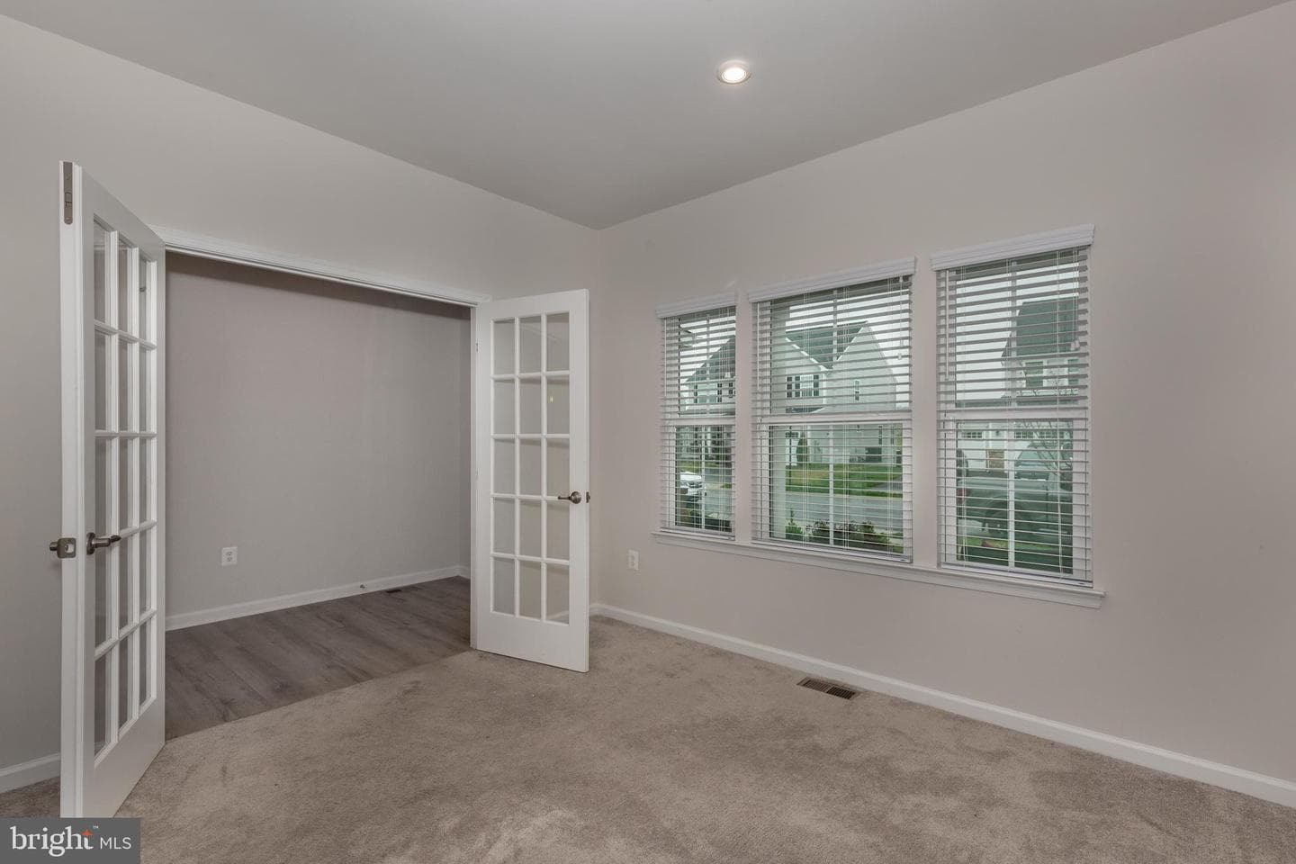 112 Sherman Way photo 7