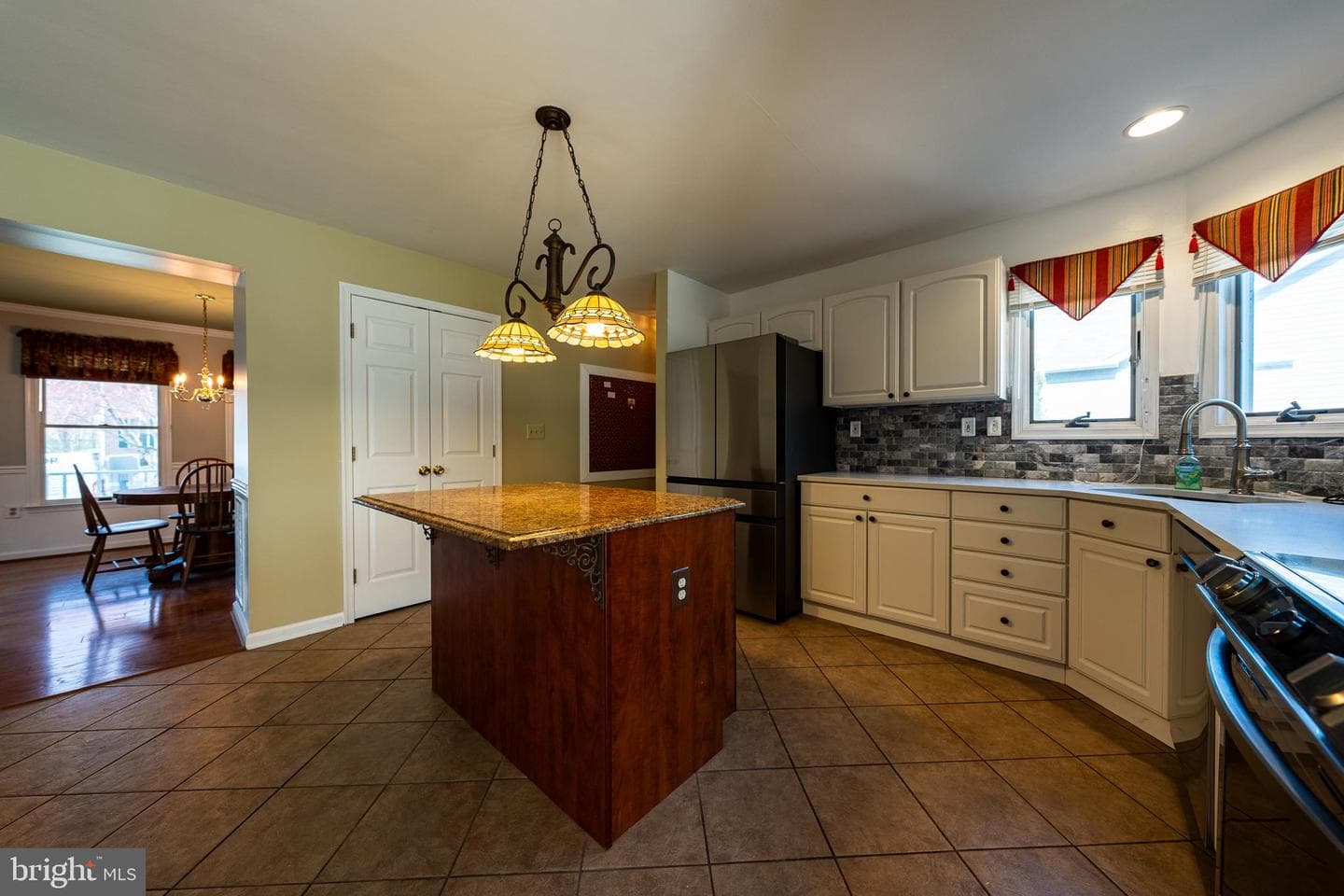 6709 Purple Martin Court photo 4