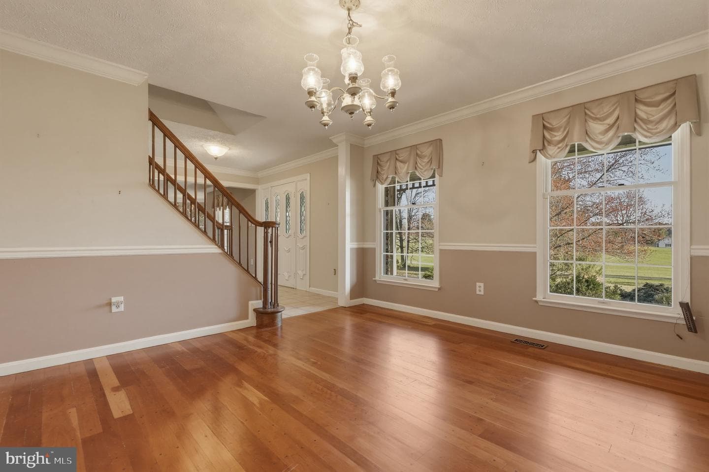 5905 Kim Court photo 25