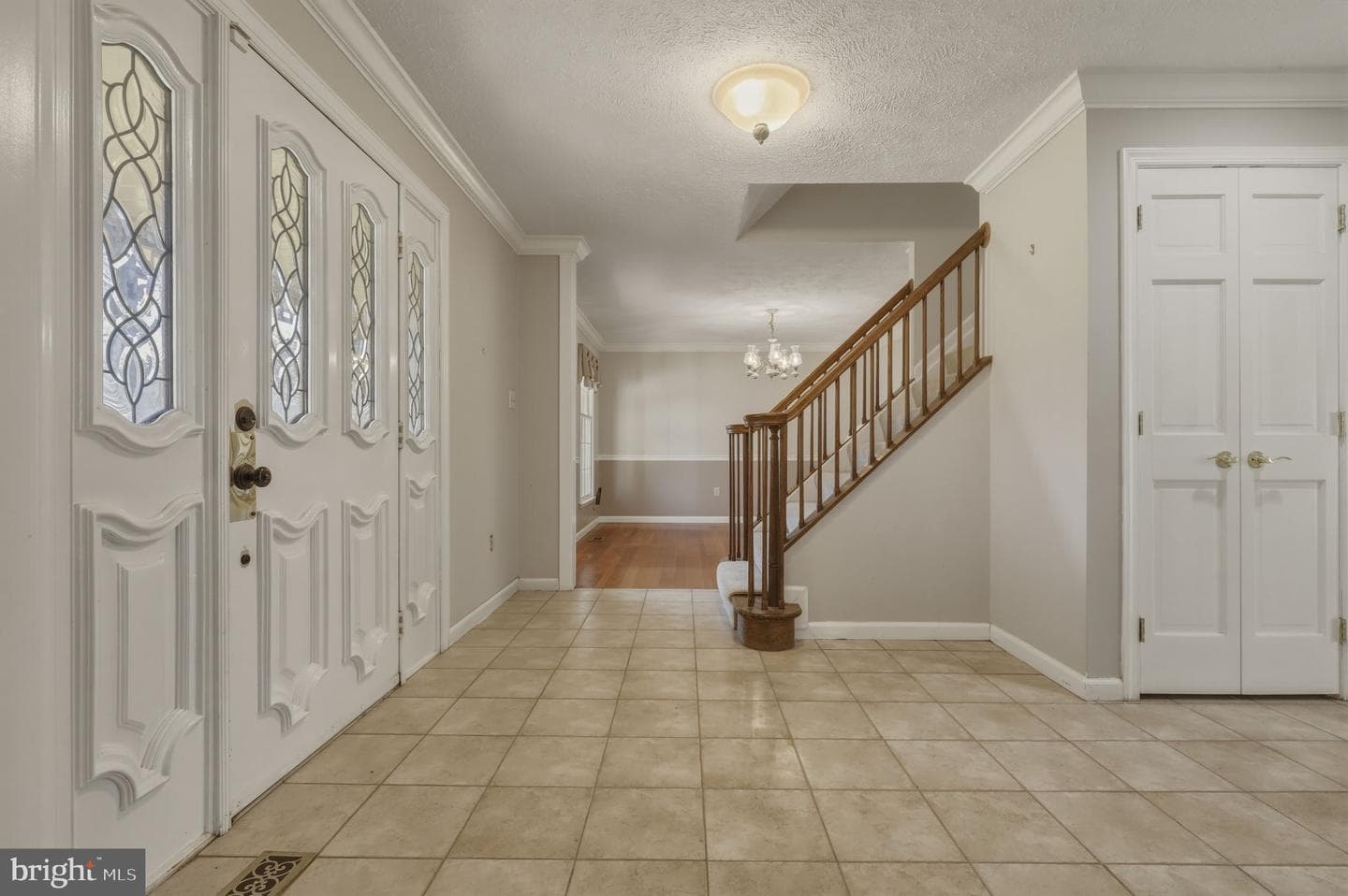 5905 Kim Court photo 5