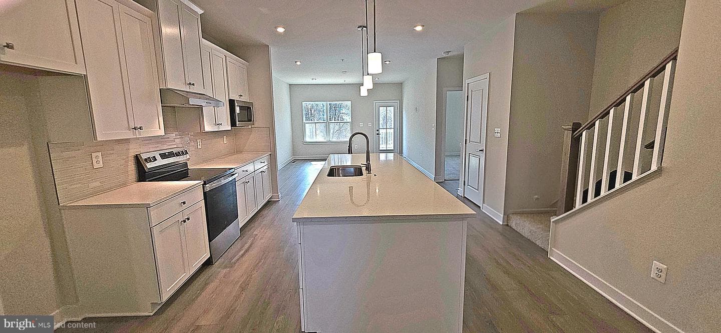 5234 Helton Drive photo 4
