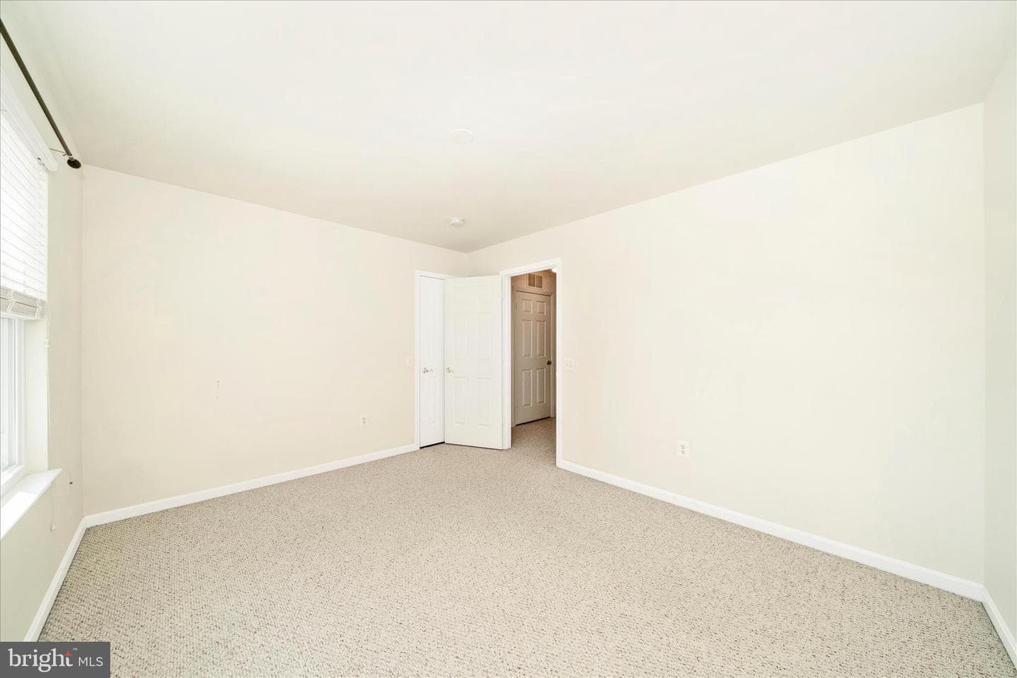 908 Roller Coaster Court photo 36
