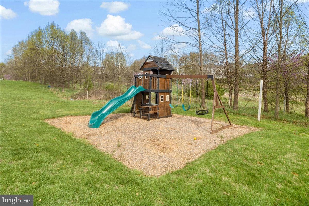 873 Amherst Lane photo 66