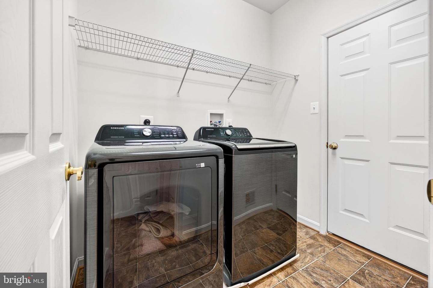 641 Lynn Way photo 10