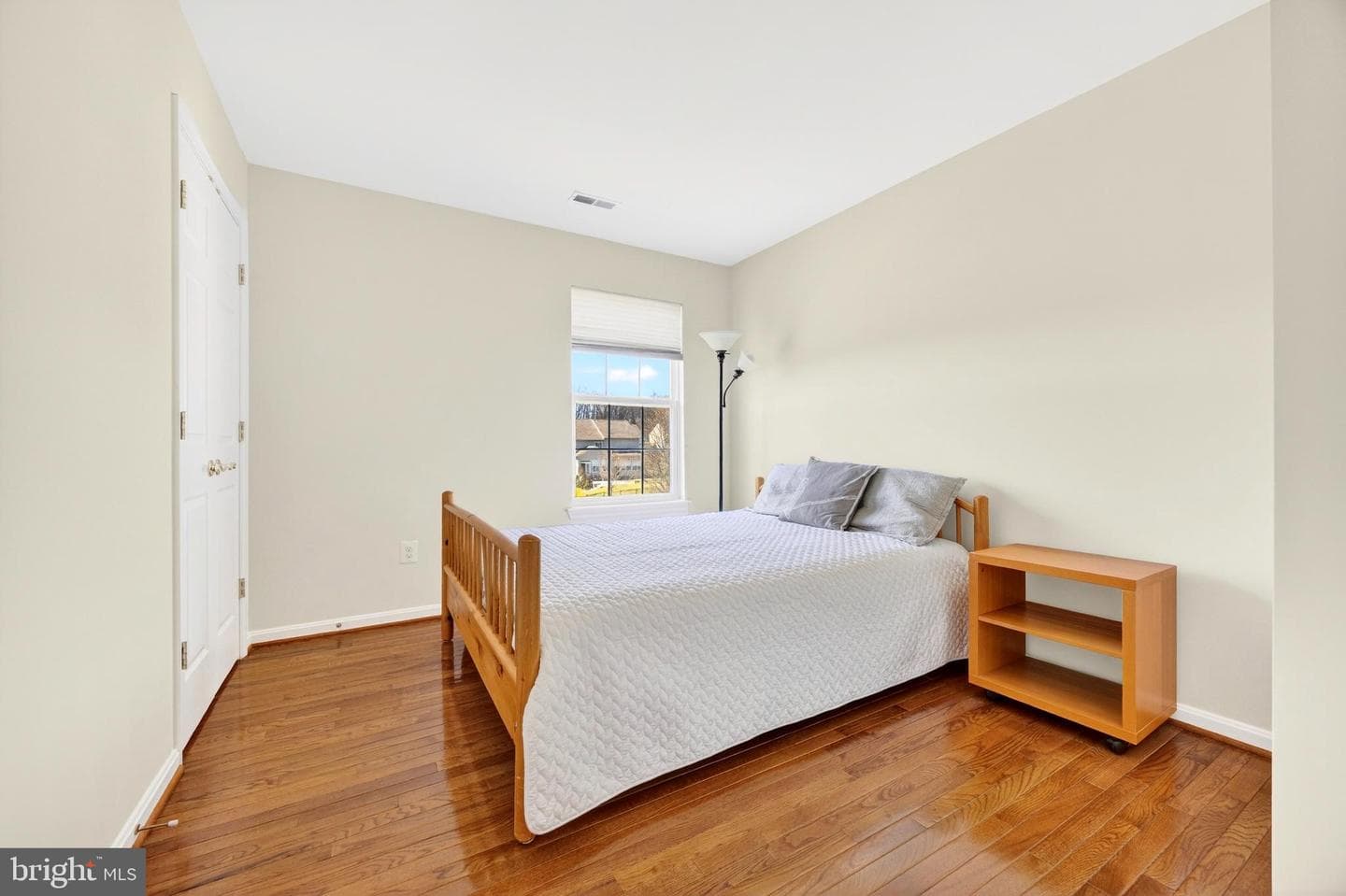 641 Lynn Way photo 13