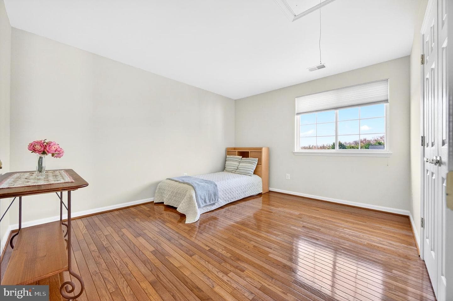 641 Lynn Way photo 14