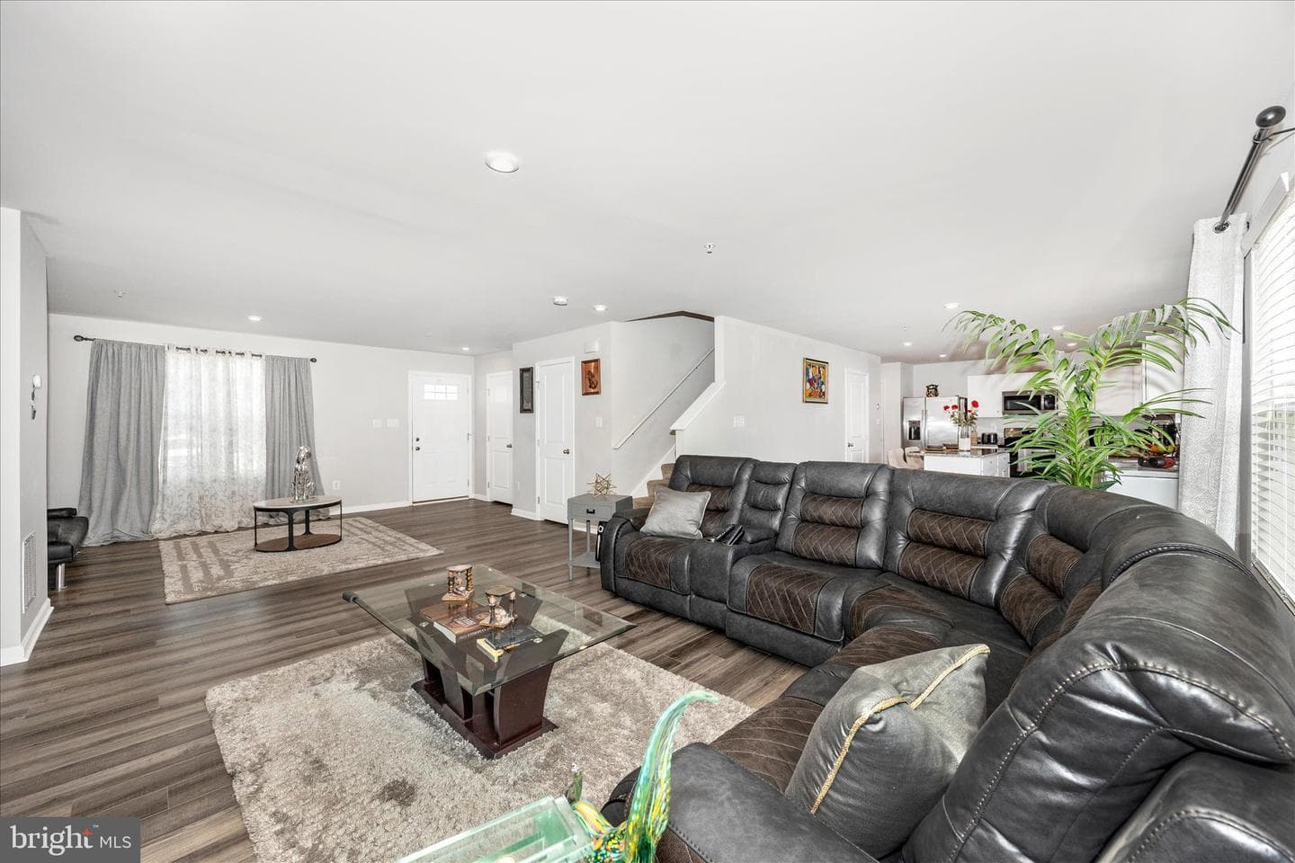 106 Butterfield Avenue photo 15