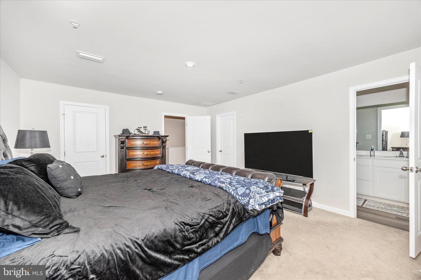 106 Butterfield Avenue photo 20