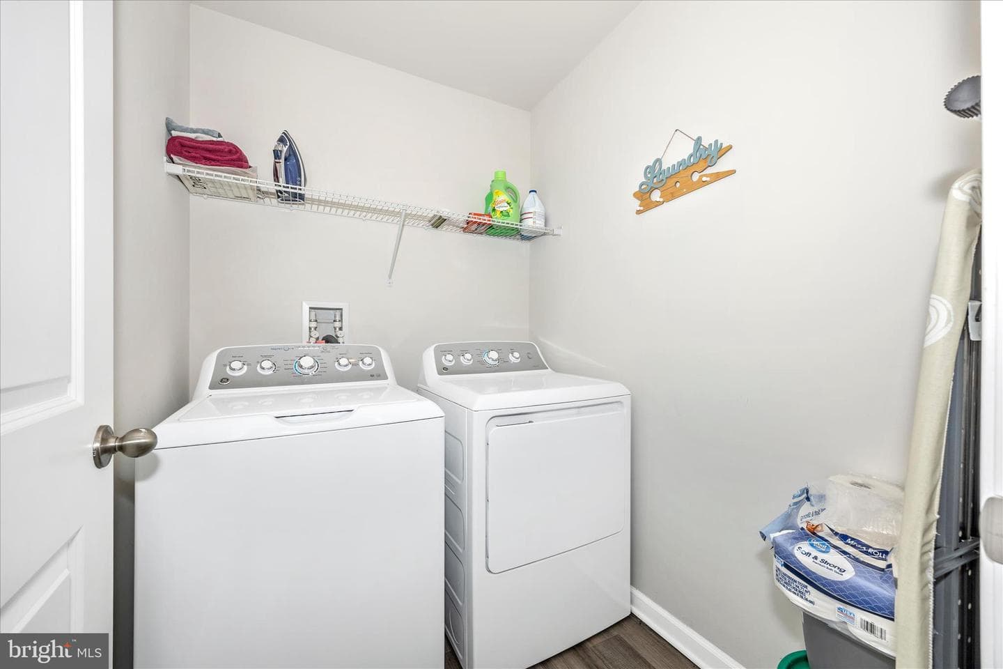 106 Butterfield Avenue photo 34