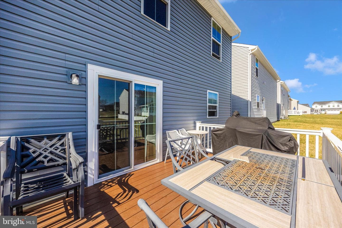 106 Butterfield Avenue photo 45