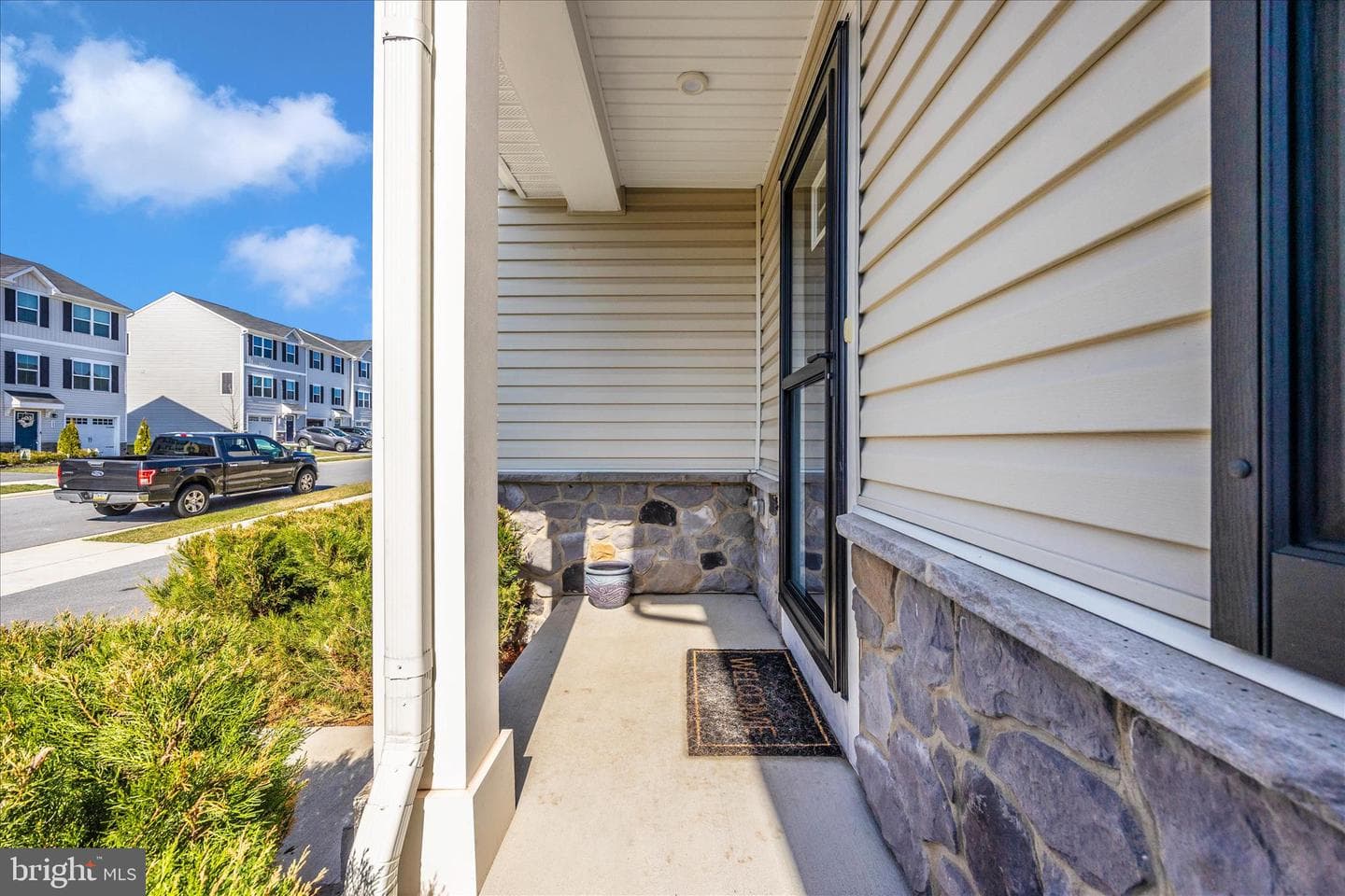 106 Butterfield Avenue photo 47