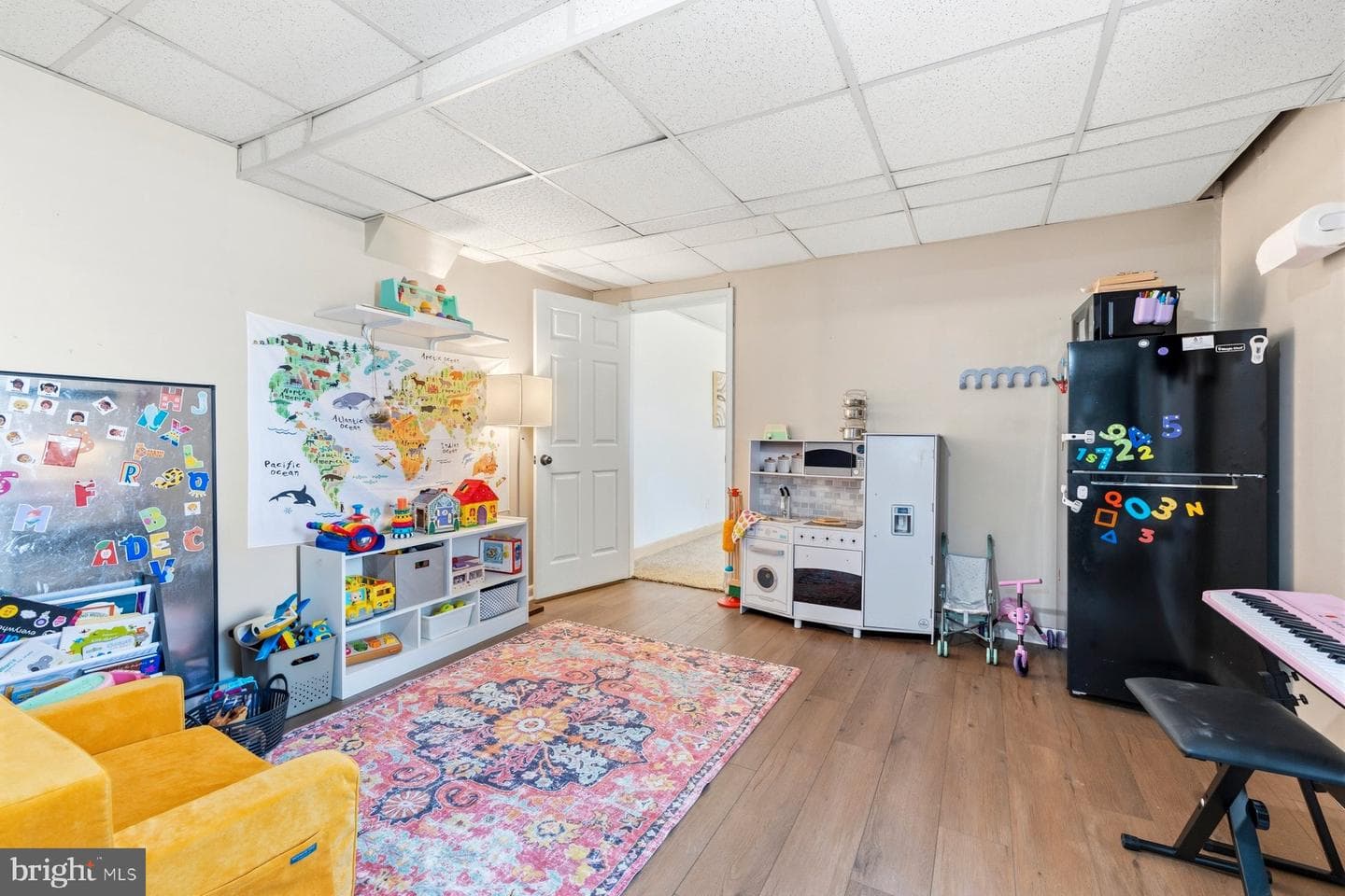403 E Thomas Street photo 23