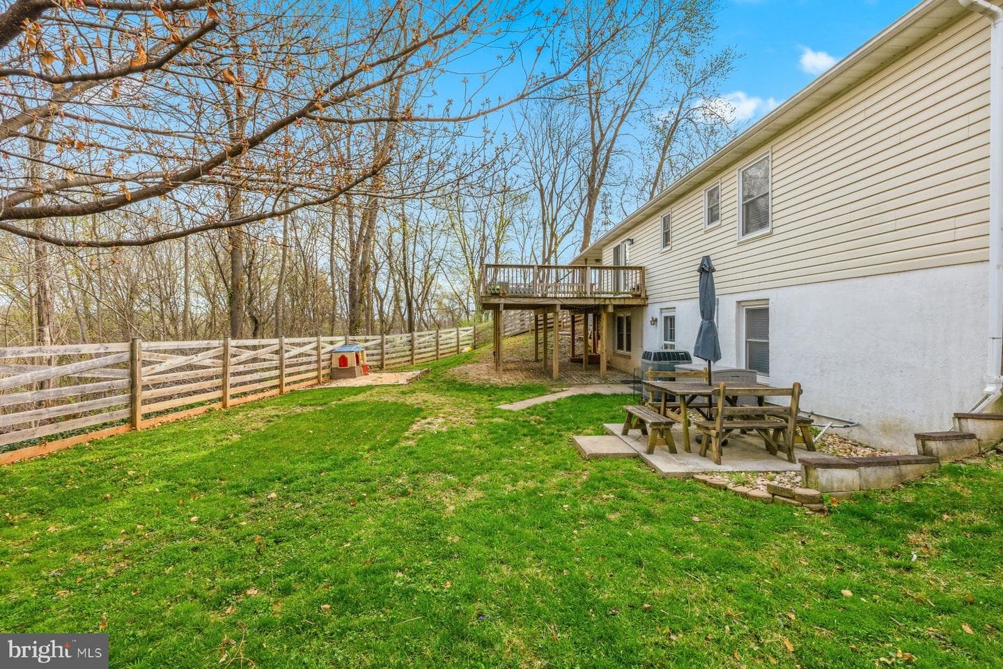 403 E Thomas Street photo 31