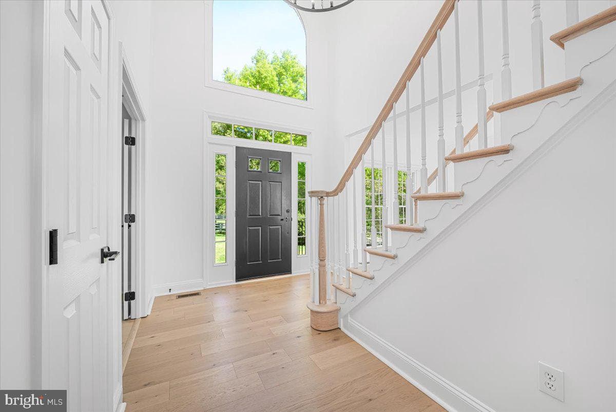 6201 Belmont photo 6