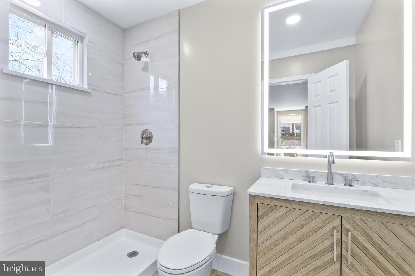 11 Baker Avenue photo 13