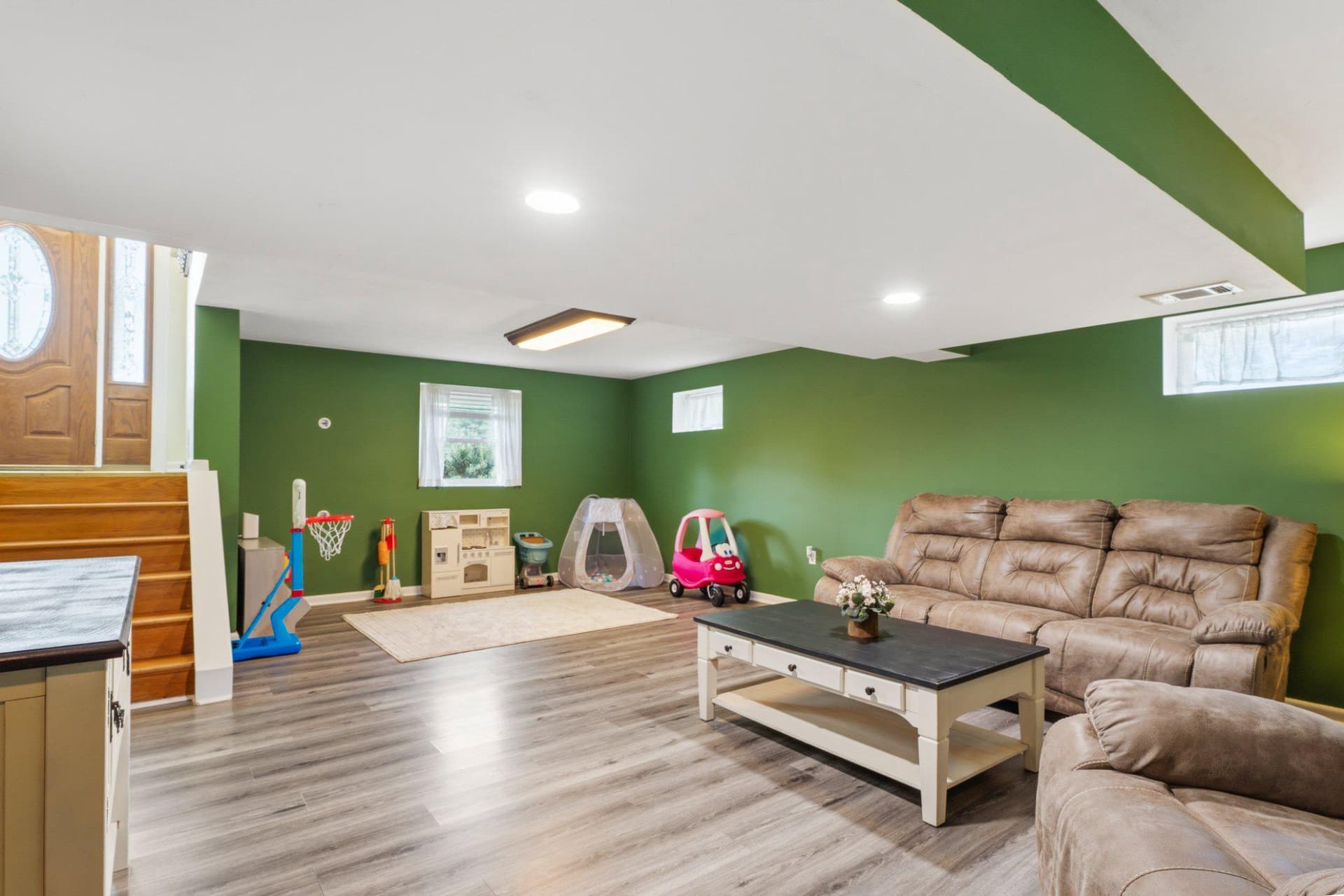 1618 Valley Drive photo 23
