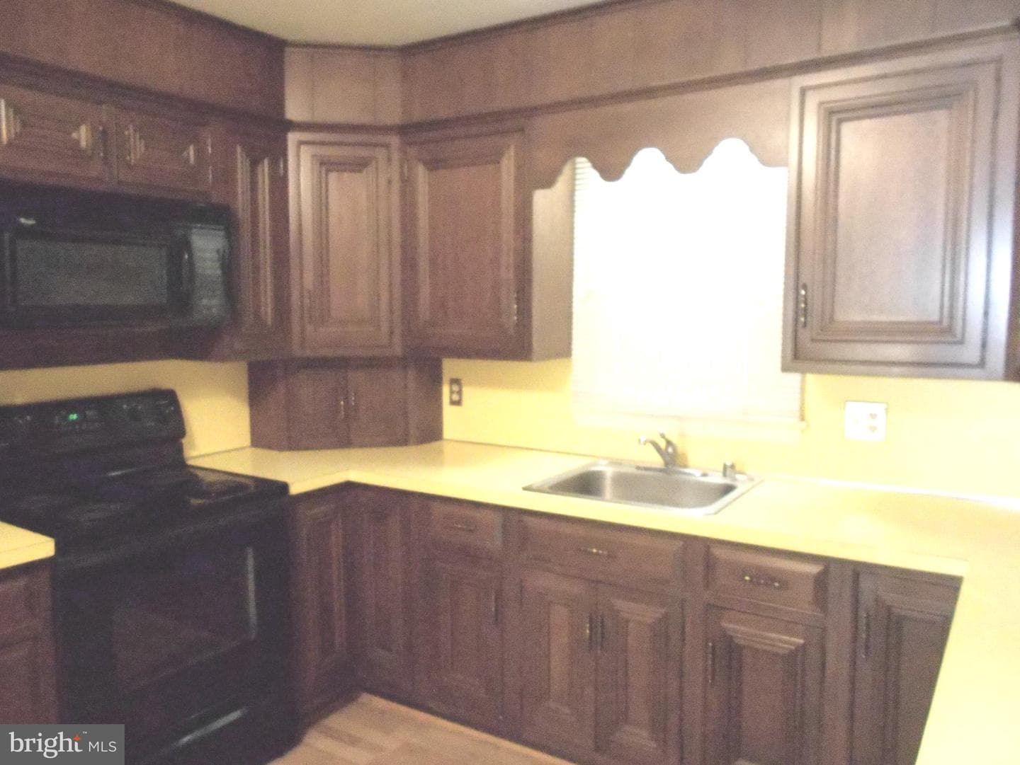 822 Wisteria Drive photo 8