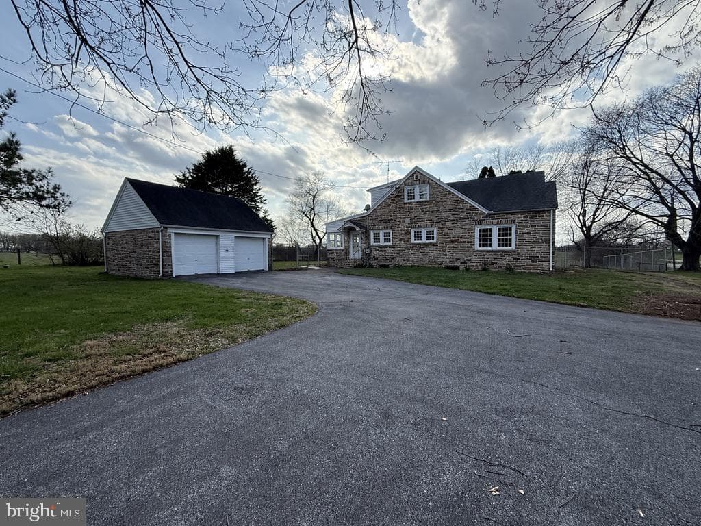 6245 Middleburg Road photo 10