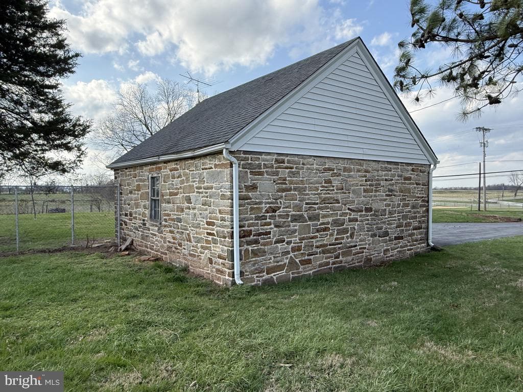 6245 Middleburg Road photo 15