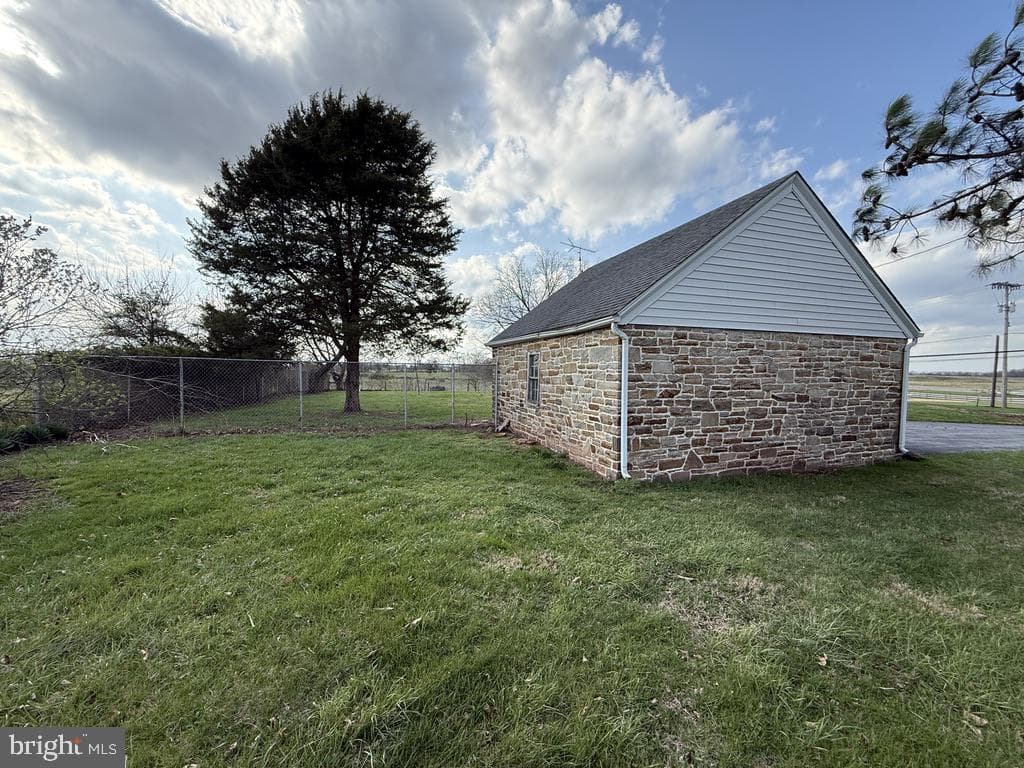 6245 Middleburg Road photo 16