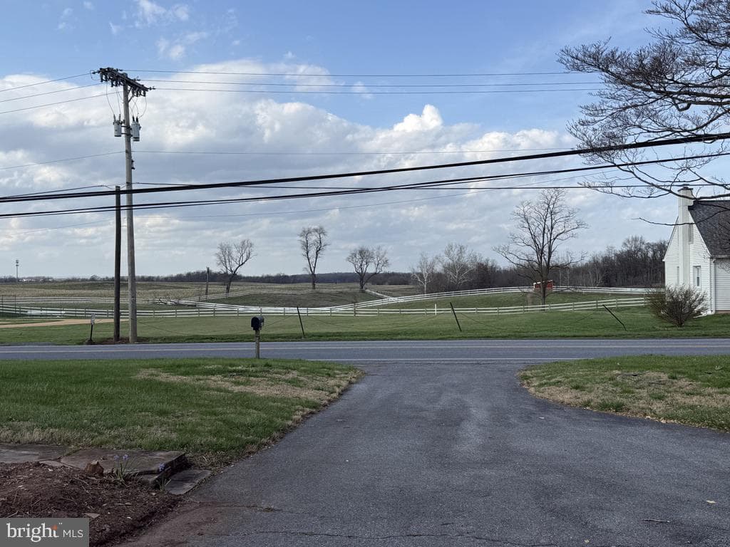 6245 Middleburg Road photo 20