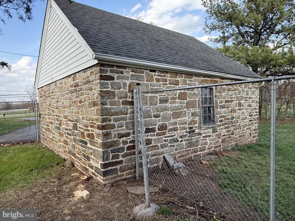6245 Middleburg Road photo 22