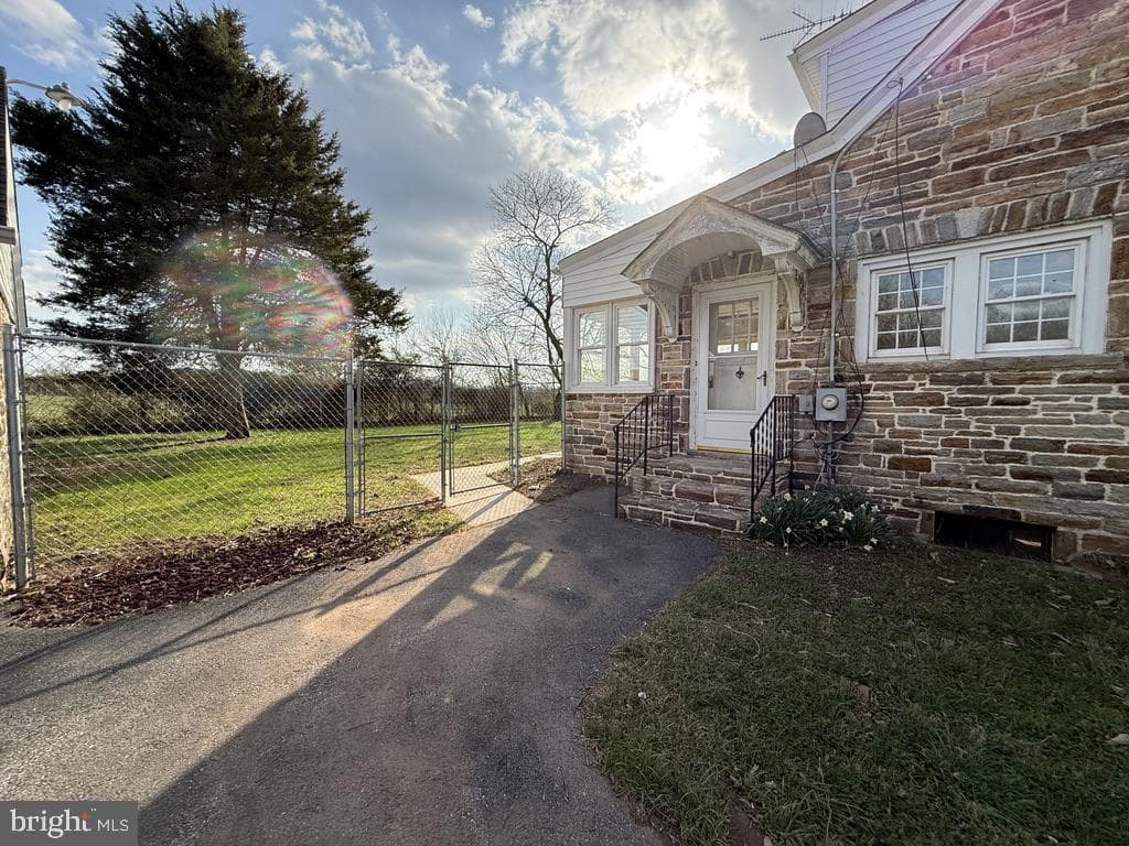 6245 Middleburg Road photo 33