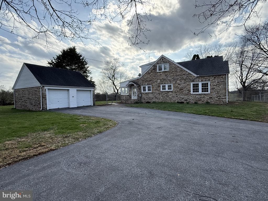 6245 Middleburg Road photo 9