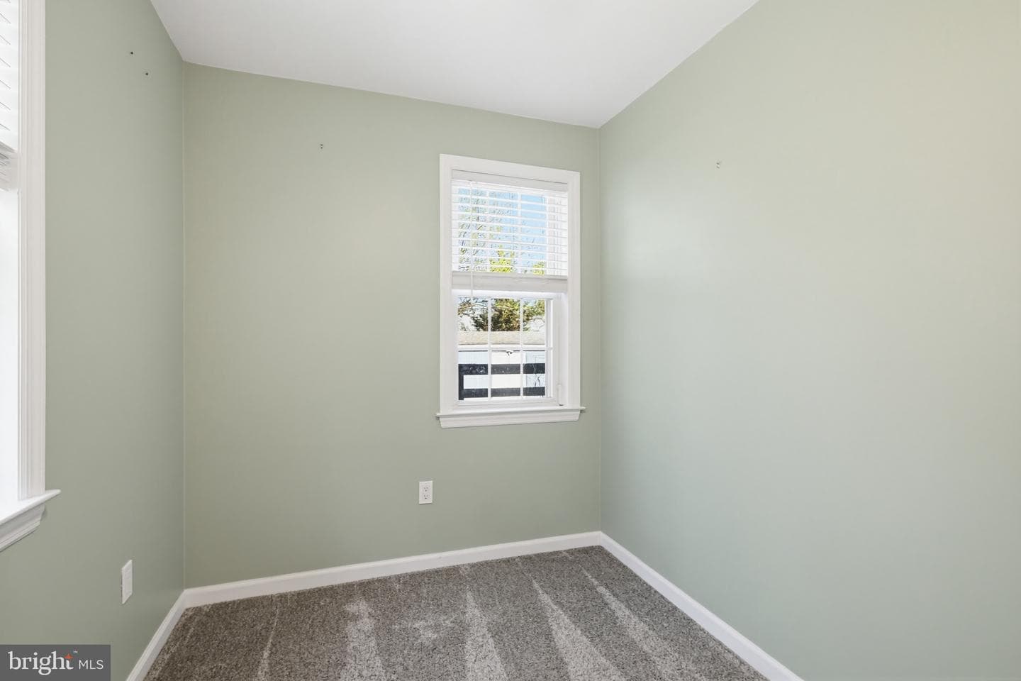 6346 Barnett Avenue photo 17
