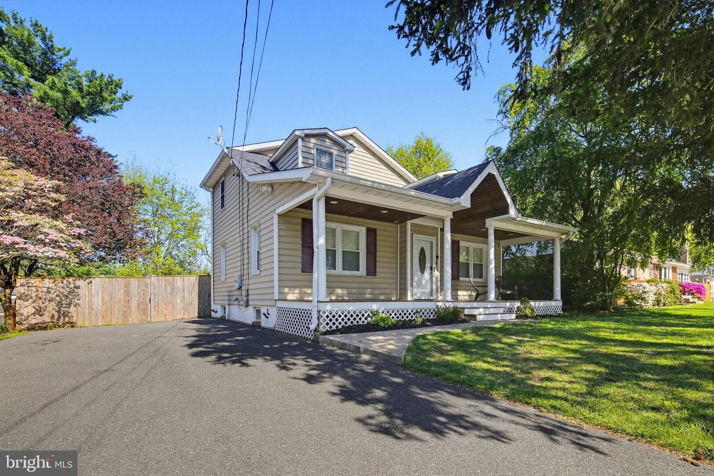 6346 Barnett Avenue photo 3