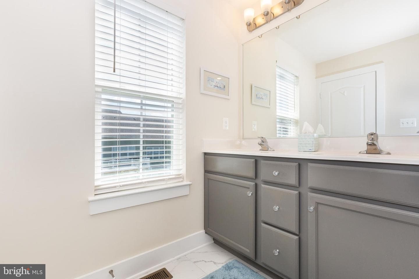 2723 Town View Circle photo 25