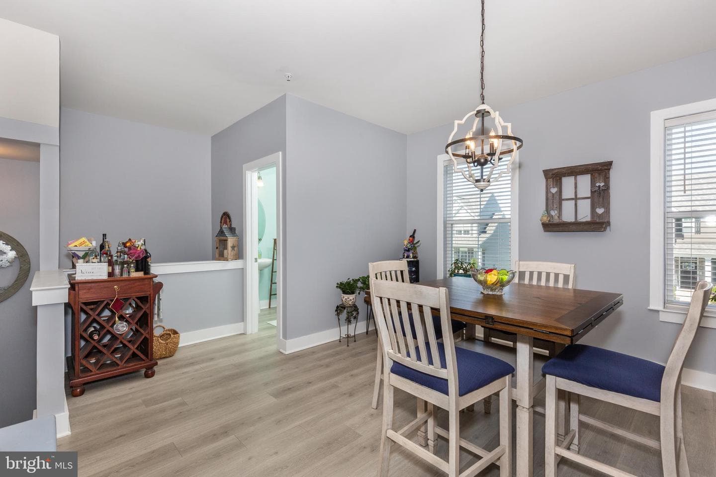 2723 Town View Circle photo 6