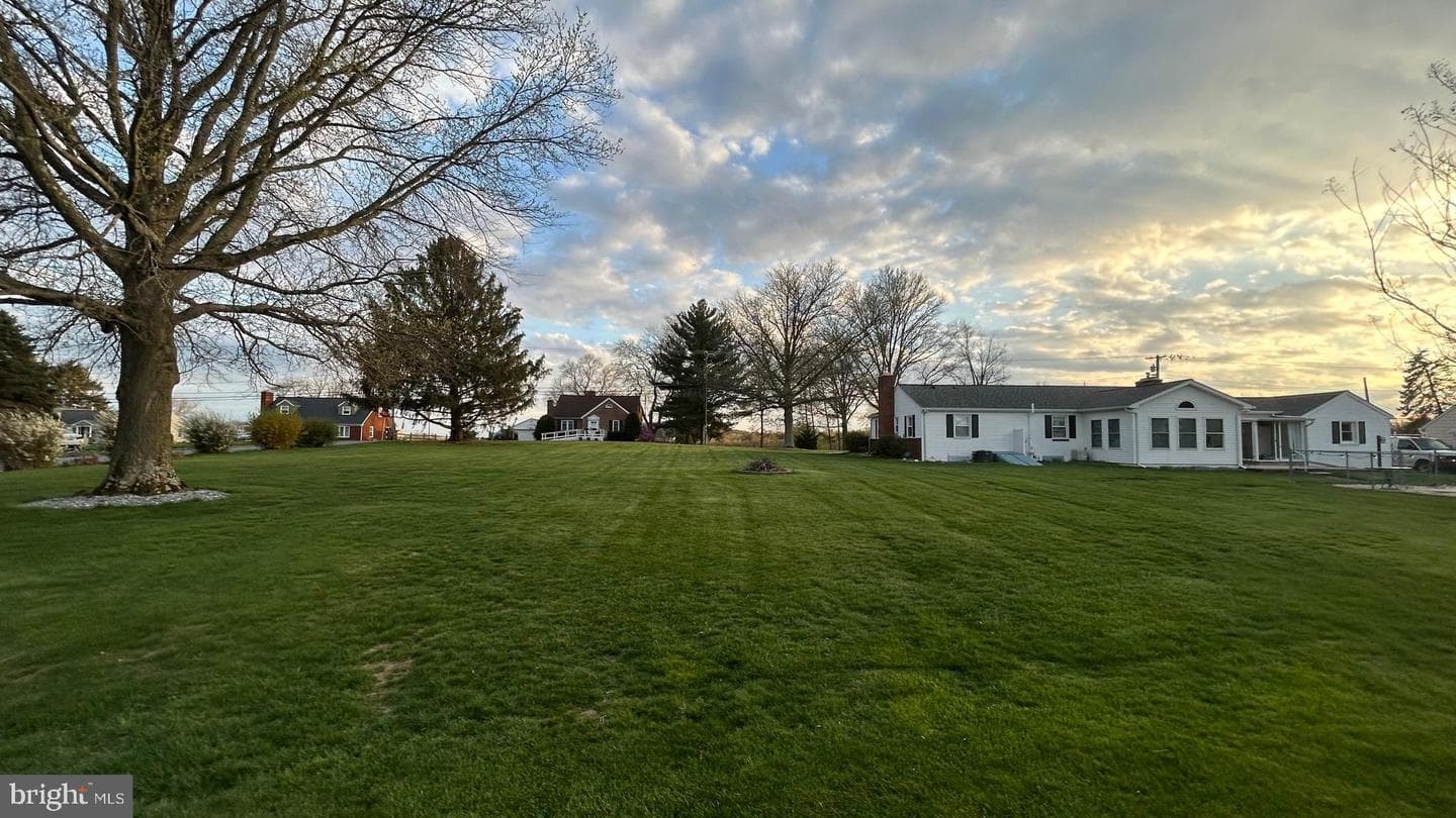 438 Hook Road photo 59
