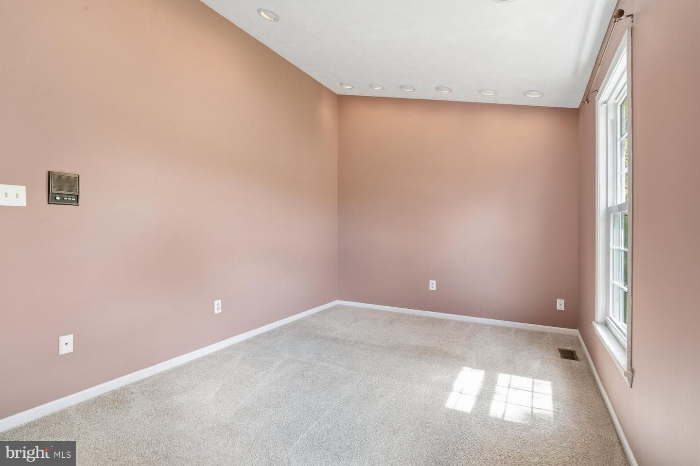 400 Doral Court photo 19